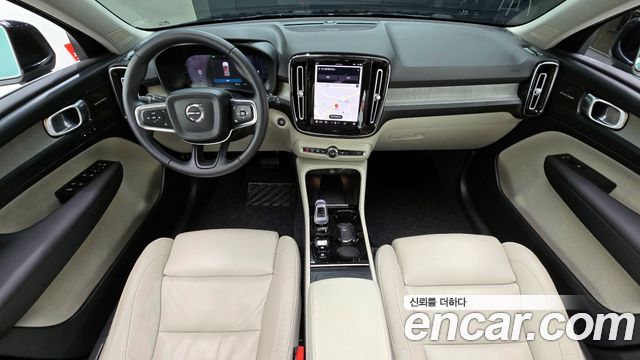 Volvo XC40 2023 — photo 7