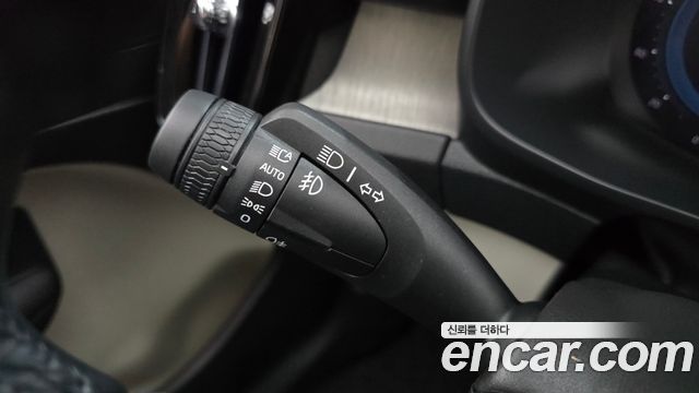 Volvo XC40 2023 — photo 18