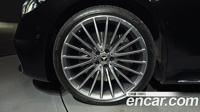 Mercedes-Benz S-Class 2024 — photo 5