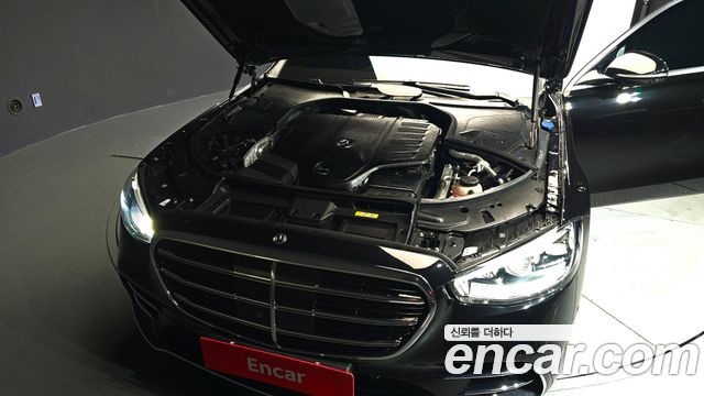 Mercedes-Benz S-Class 2024 — photo 6