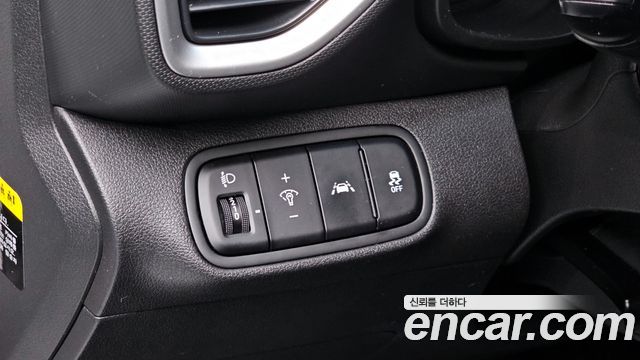 Hyundai Venue 2020 — photo 17