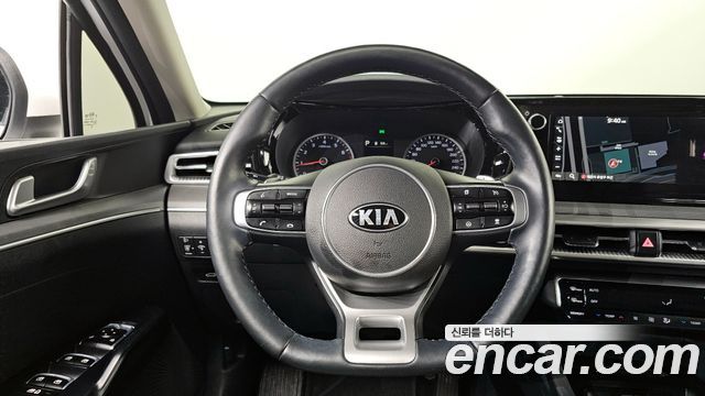 Kia K5 2021 — photo 16