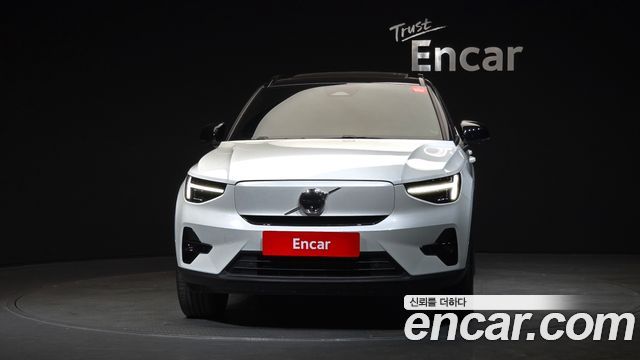 Volvo XC40 2024 — photo 3