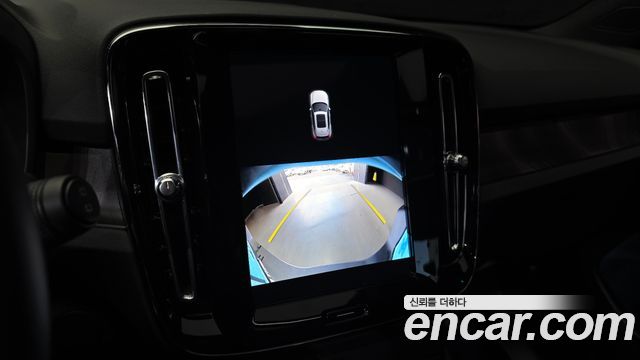Volvo XC40 2024 — photo 15