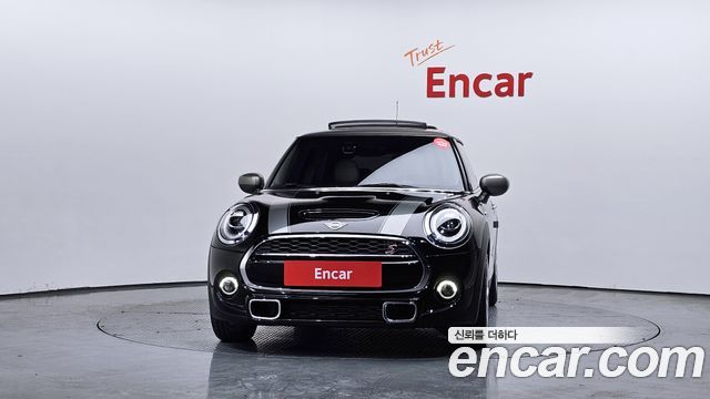 Mini Cooper 2020 — photo 3