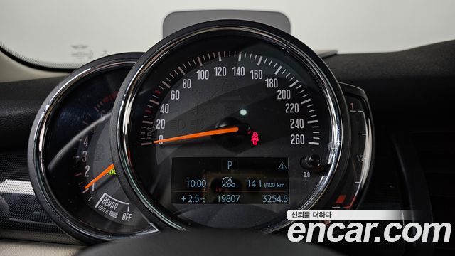Mini Cooper 2020 — photo 8