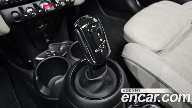Mini Cooper 2020 — photo 9