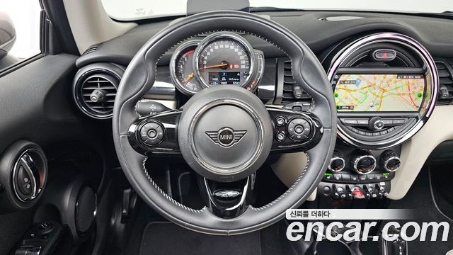 Mini Cooper 2020 — photo 13