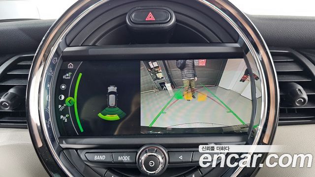 Mini Cooper 2020 — photo 15