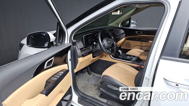 Kia Canival 2022 — photo 10