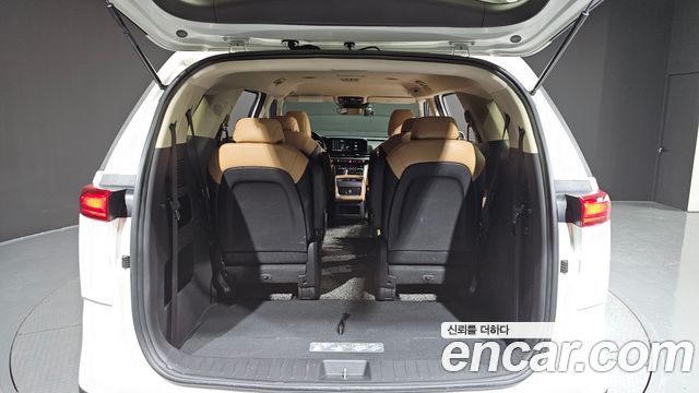 Kia Canival 2022 — photo 20