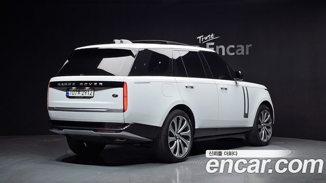 Land Rover Range Rover 2023 — photo 2