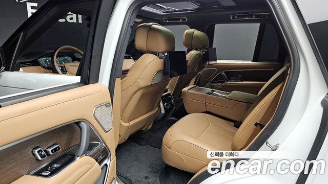 Land Rover Range Rover 2023 — photo 11