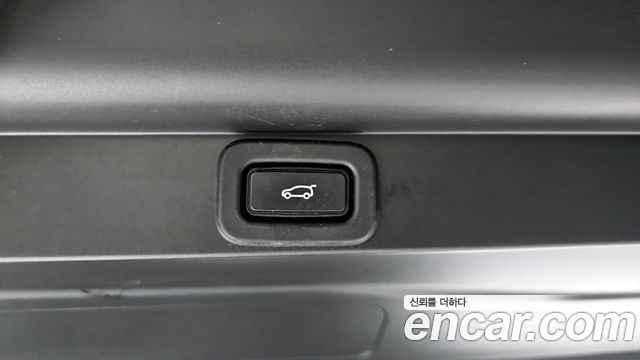 Land Rover Range Rover 2023 — photo 18