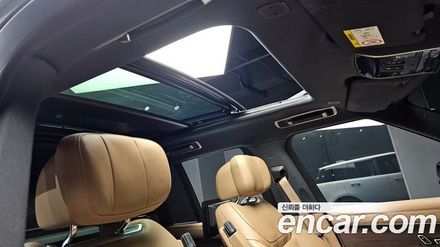 Land Rover Range Rover 2023 — photo 20