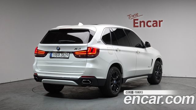 BMW X5 2018 — photo 2