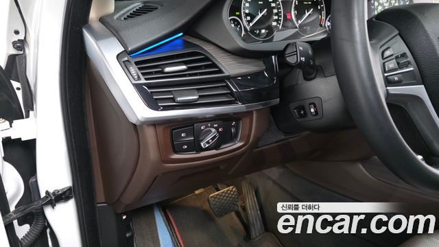 BMW X5 2018 — photo 13