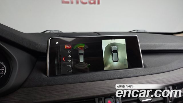 BMW X5 2018 — photo 16