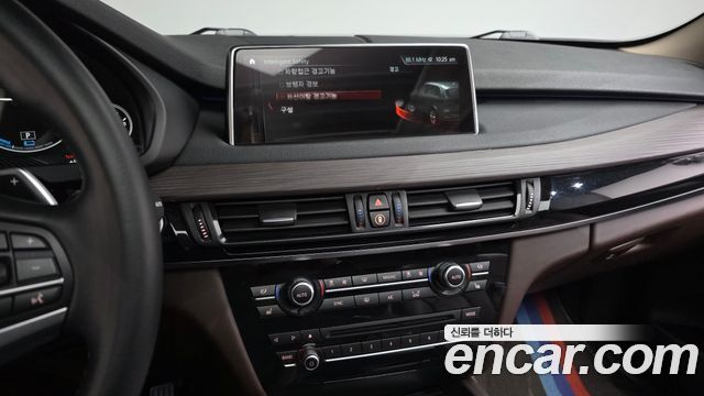BMW X5 2018 — photo 17