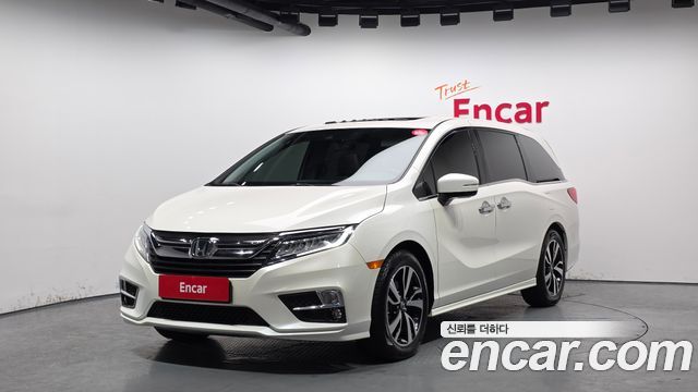 Honda Odyssey 2018 — photo 1