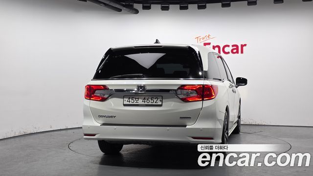 Honda Odyssey 2018 — photo 4