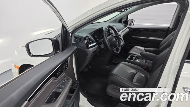 Honda Odyssey 2018 — photo 11