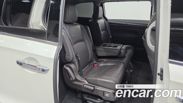 Honda Odyssey 2018 — photo 12