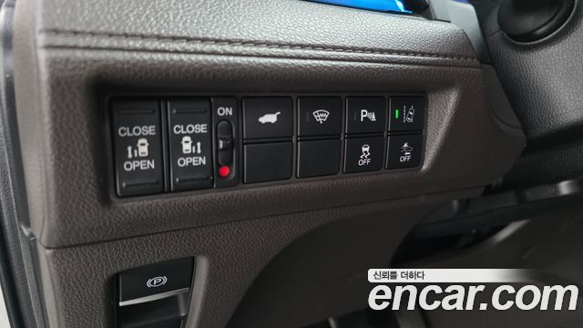 Honda Odyssey 2018 — photo 18