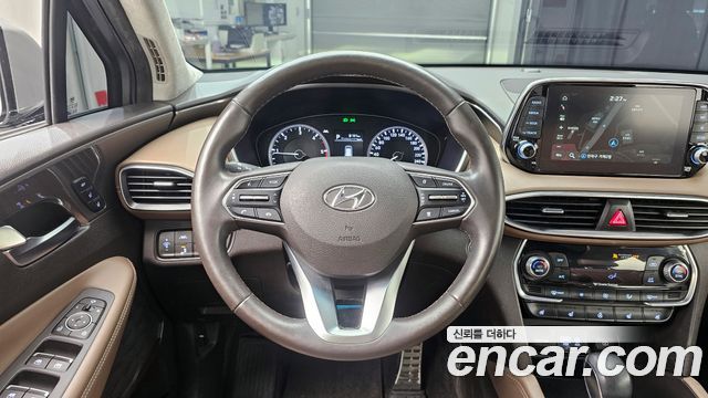 Hyundai Santafe 2019 — photo 14