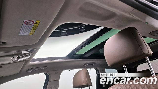 Hyundai Santafe 2019 — photo 18