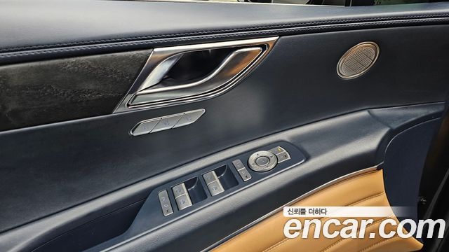 Genesis GV80 2022 — photo 16