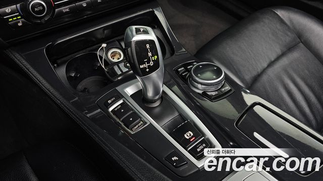 BMW 5-Series 2014 — photo 9