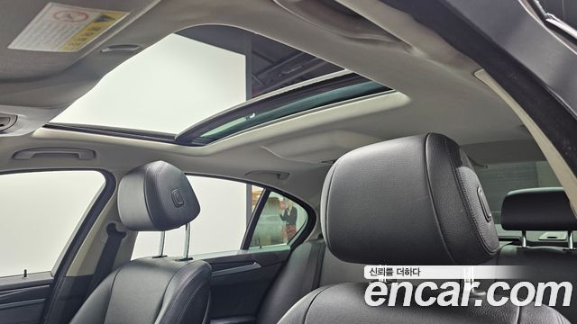 BMW 5-Series 2014 — photo 17