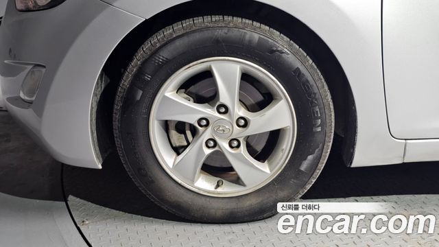 Hyundai AVANTE 2013 — photo 5