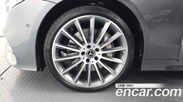 Mercedes-Benz E-Class 2020 — photo 5