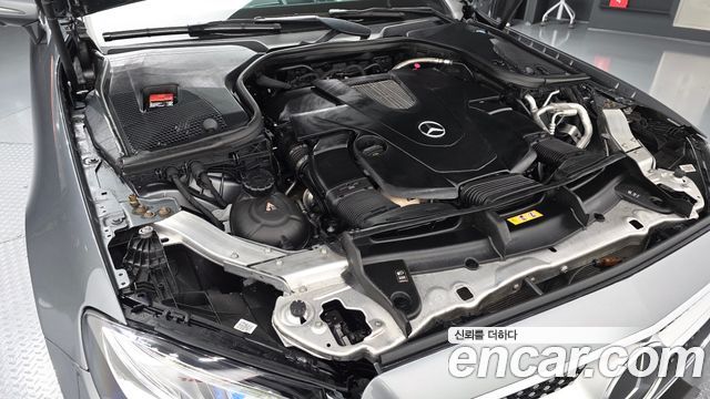 Mercedes-Benz E-Class 2020 — photo 6