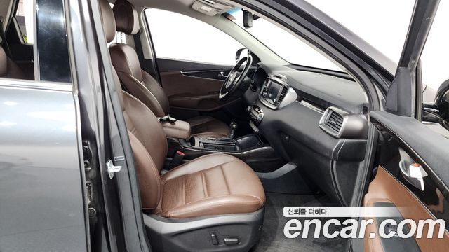 Kia Sorento 2016 — photo 11