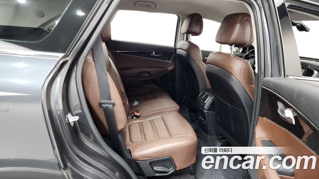 Kia Sorento 2016 — photo 12