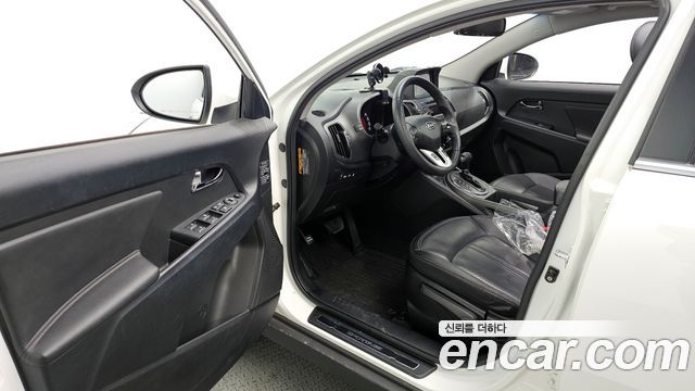 Kia Sportage 2011 — photo 10