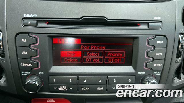 Kia Sportage 2011 — photo 16