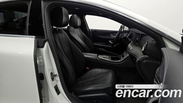 Mercedes-Benz CLS-Class 2021 — photo 10