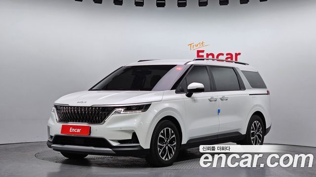 Kia Canival 2023 — photo 1