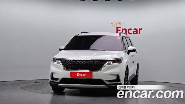 Kia Canival 2023 — photo 3