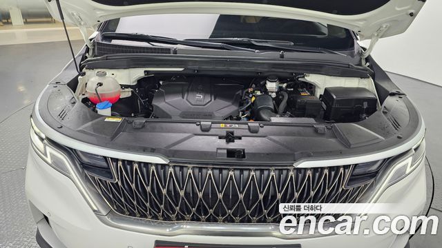 Kia Canival 2023 — photo 6