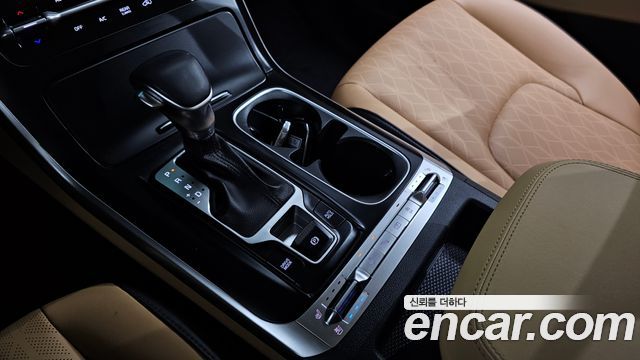 Kia Canival 2023 — photo 9