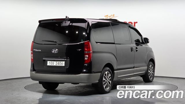 Hyundai Starex 2019 — photo 2