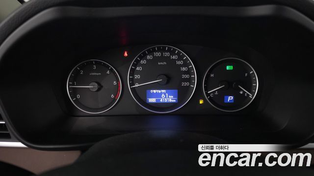 Hyundai Starex 2019 — photo 8