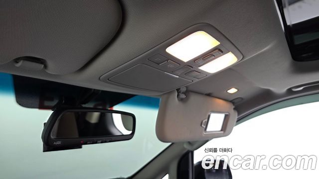 Hyundai Starex 2019 — photo 19