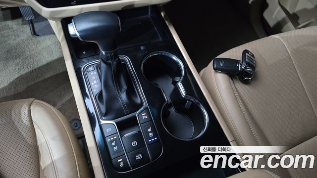 Kia Canival 2019 — photo 9