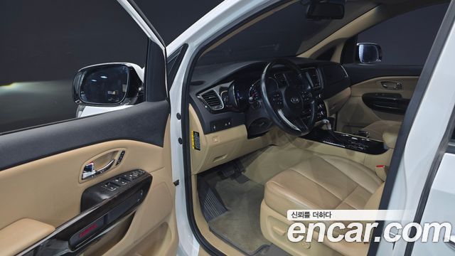 Kia Canival 2019 — photo 10